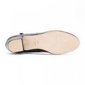 Karaktärsskor 305 från Rumpf. Skinnskor med lädersula.