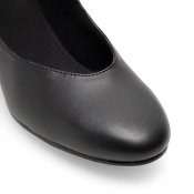 Läderpumps till dans. Klackskor i äkta skinn med lädersula. Märke So Danca.