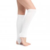 vit stickad benvärmare 60 cm som täcker vadenneongul stickad benvärmare 60 cm som täcker vaden, perfekt till balett