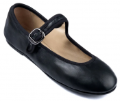 Svarta ballerinaskor dansskor med plastsula. Ballerina med låg klack.