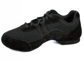 Dansskor som är en blandning av jazzsko och sneaker